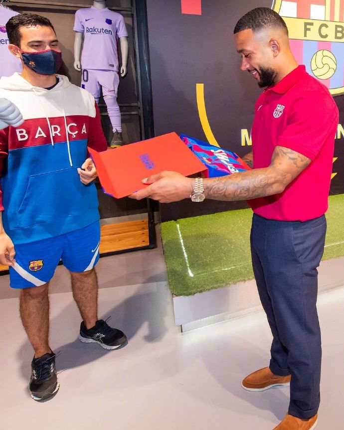 العاب الطفل الطائرمتعة وتعلم في آن واحد