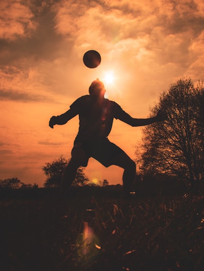 تجربة هامكام المجنونةعندما يحلعب الذكاء الاصطناعي دور المدرب